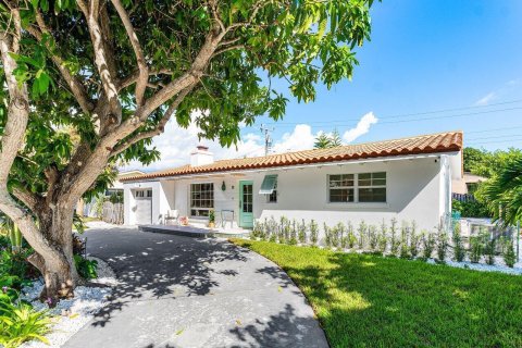 House in Ocean Ridge, Florida 3 bedrooms, 146.69 sq.m. № 2158411 - photo 27