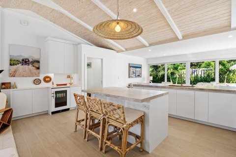 House in Ocean Ridge, Florida 3 bedrooms, 146.69 sq.m. № 2158411 - photo 4