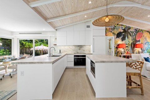 House in Ocean Ridge, Florida 3 bedrooms, 146.69 sq.m. № 2158411 - photo 9