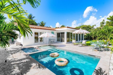 House in Ocean Ridge, Florida 3 bedrooms, 146.69 sq.m. № 2158411 - photo 22