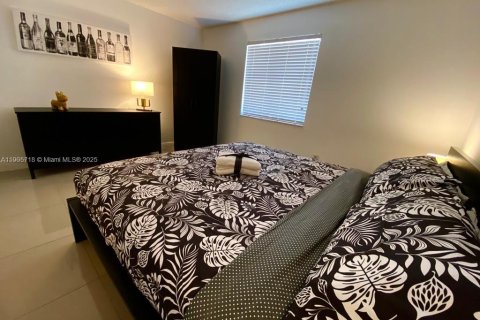 Снять в аренду кондоминиум в Майами, Флорида 3 спальни, 101.26м2, № 1956395 - фото 13