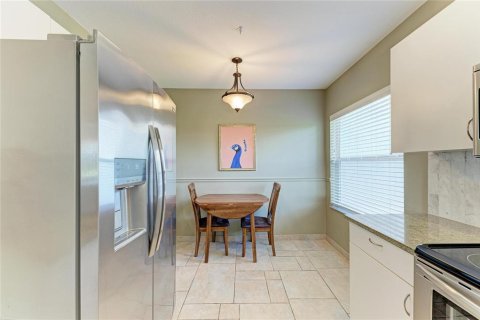 Condo in Sarasota, Florida, 2 bedrooms № 2155933 - photo 7