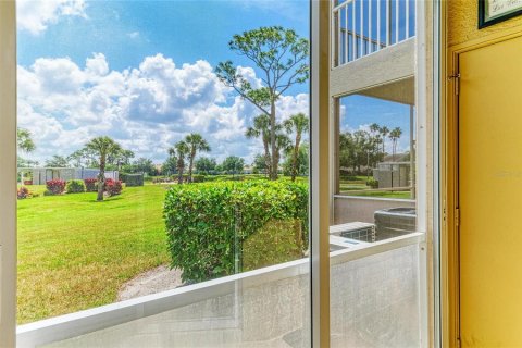 Condo in Sarasota, Florida, 2 bedrooms № 2155933 - photo 22