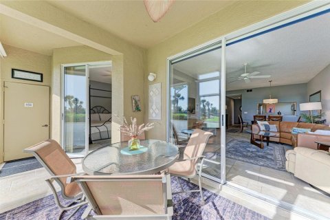 Condo in Sarasota, Florida, 2 bedrooms № 2155933 - photo 24