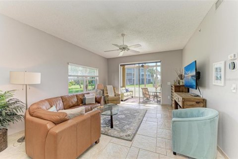 Condo in Sarasota, Florida, 2 bedrooms № 2155933 - photo 10