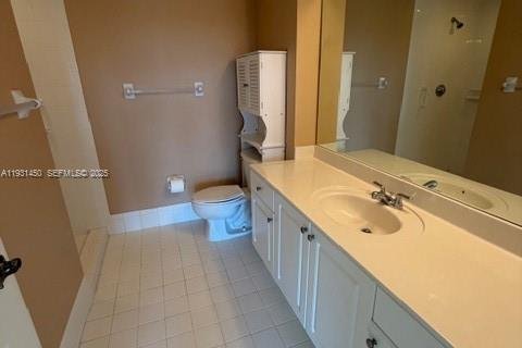 Condo in Miami, Florida, 2 bedrooms № 1990658 - photo 13