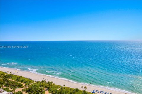 Купить кондоминиум в Бэл-Харбор, Флорида 4 спальни, 342.62м2, № 2053355 - фото 7