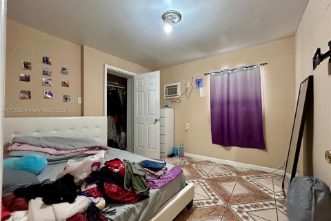 Купить коммерческую недвижимость в Опа-Локка, Флорида 261.52м2, № 2021349 - фото 7