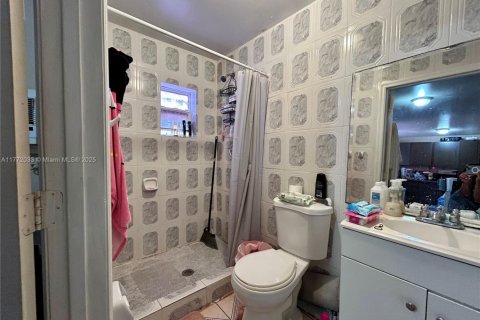 Купить коммерческую недвижимость в Опа-Локка, Флорида 261.52м2, № 2021349 - фото 20