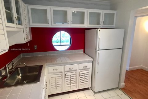 Condominio en venta en Miami Beach, Florida, 1 dormitorio, 67.82 m2 № 1926093 - foto 28