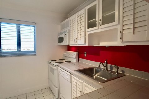 Condominio en venta en Miami Beach, Florida, 1 dormitorio, 67.82 m2 № 1926093 - foto 26