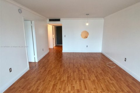 Condominio en venta en Miami Beach, Florida, 1 dormitorio, 67.82 m2 № 1926093 - foto 21