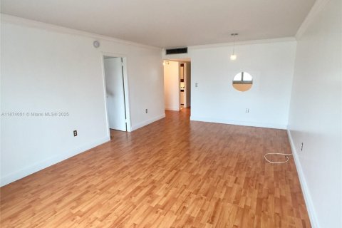 Condominio en venta en Miami Beach, Florida, 1 dormitorio, 67.82 m2 № 1926093 - foto 20