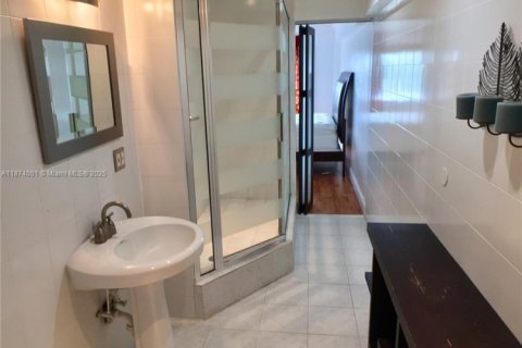 Condominio en venta en Miami Beach, Florida, 1 dormitorio, 67.82 m2 № 1926093 - foto 13