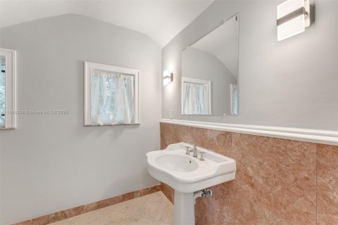 Villa ou maison à louer à Miami Beach, Floride: 4 chambres, 469.16 m2 № 2154779 - photo 24
