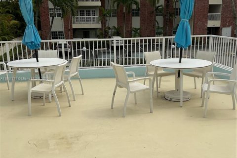 Condo in Fort Lauderdale, Florida, 1 bedroom  № 1875514 - photo 6
