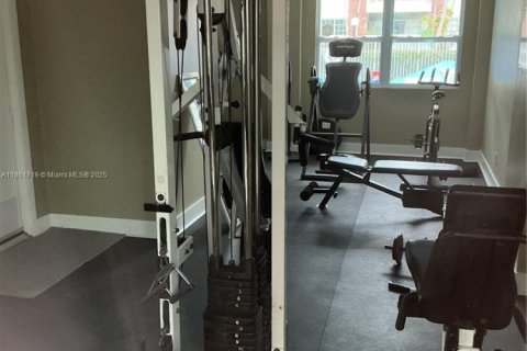 Condo in Fort Lauderdale, Florida, 1 bedroom  № 1875514 - photo 4