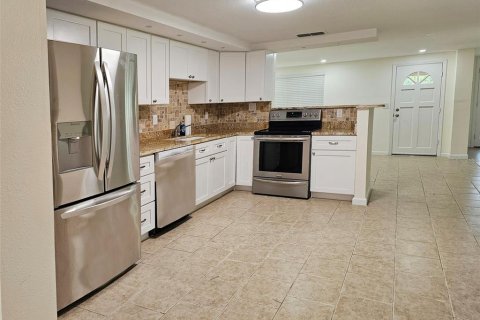 Casa en venta en Oldsmar, Florida, 4 dormitorios, 197.14 m2 № 1894323 - foto 11