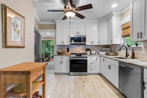 Casa en venta en Mount Dora, Florida, 3 dormitorios, 178.65 m2 № 1914702 - foto 4