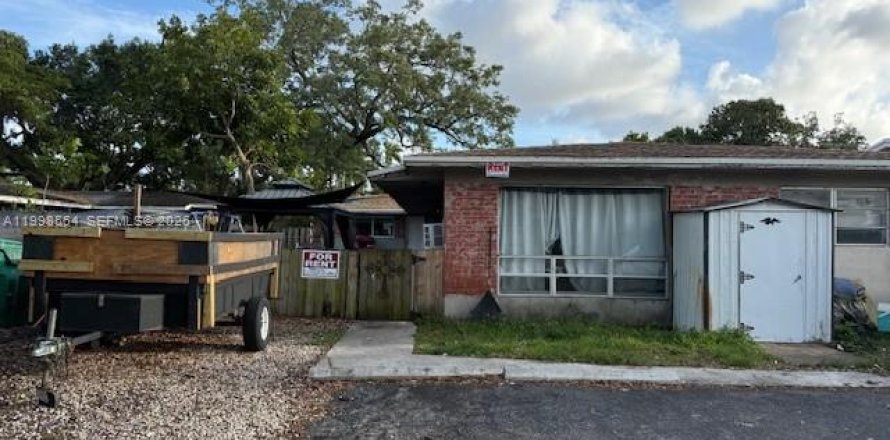 Commercial property in Fort Lauderdale, Florida 211.35 sq.m. № 2060437