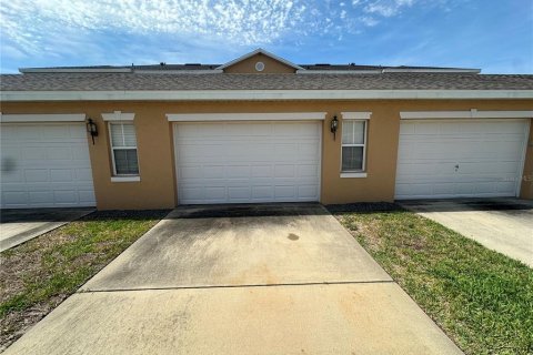 Townhouse in Winter Garden, Florida 2 bedrooms, 114.83 sq.m. № 2204745 - photo 19