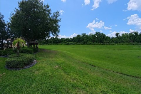 Townhouse in Winter Garden, Florida 2 bedrooms, 114.83 sq.m. № 2204745 - photo 24