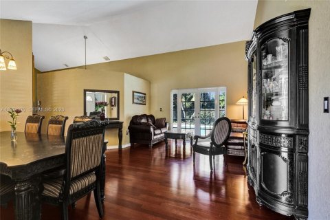 Купить виллу или дом в Дейви, Флорида 4 спальни, 206.8м2, № 2033497 - фото 5