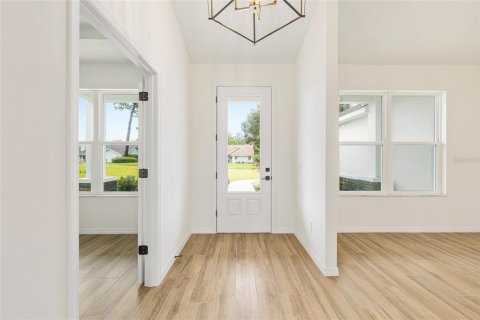 House in Silver Springs Shores, Florida 3 bedrooms, 203.18 sq.m. № 1510279 - photo 13
