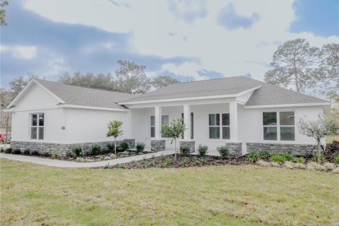 House in Silver Springs Shores, Florida 3 bedrooms, 203.18 sq.m. № 1510279 - photo 1