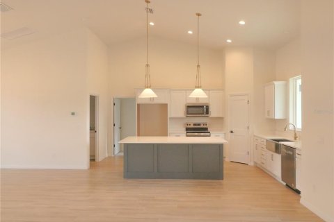 House in Silver Springs Shores, Florida 3 bedrooms, 203.18 sq.m. № 1510279 - photo 3