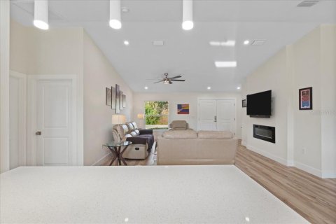 Villa ou maison à vendre à North Port, Floride: 3 chambres, 138.05 m2 № 1533495 - photo 15