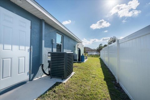 Villa ou maison à vendre à North Port, Floride: 3 chambres, 138.05 m2 № 1533495 - photo 26