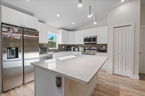 Villa ou maison à vendre à North Port, Floride: 3 chambres, 138.05 m2 № 1533495 - photo 11