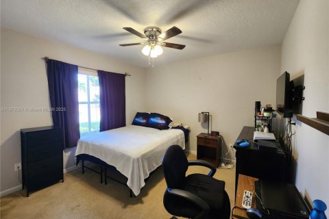 House in Boynton Beach, Florida 3 bedrooms, 155.15 sq.m. № 1922298 - photo 24