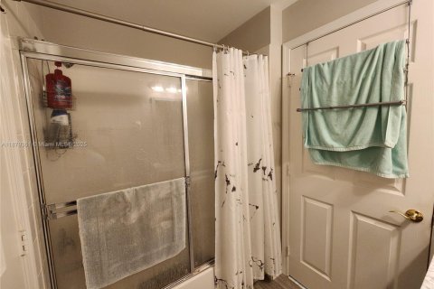 House in Boynton Beach, Florida 3 bedrooms, 155.15 sq.m. № 1922298 - photo 28