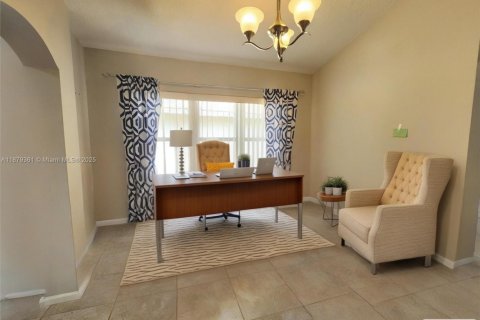 House in Boynton Beach, Florida 3 bedrooms, 155.15 sq.m. № 1922298 - photo 8