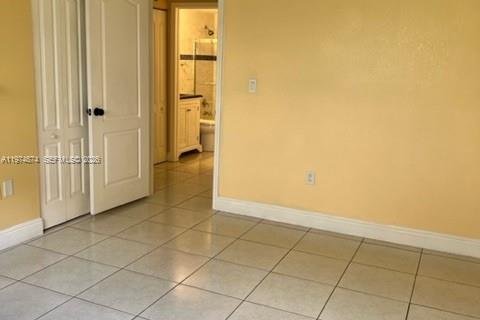 Condo in Hialeah, Florida, 2 bedrooms  № 2036141 - photo 11