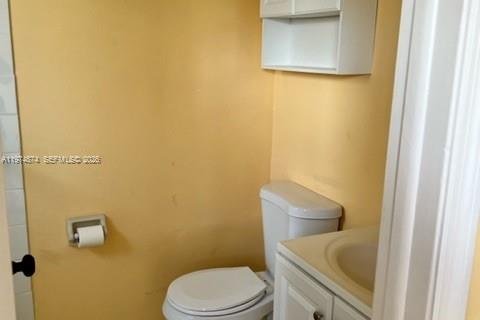 Condo in Hialeah, Florida, 2 bedrooms  № 2036141 - photo 12