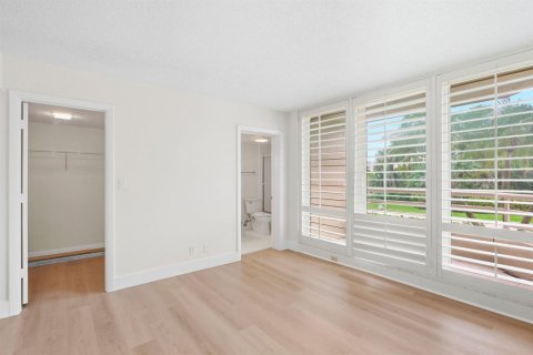 Condo in Boca Raton, Florida, 3 bedrooms  № 2392573 - photo 19