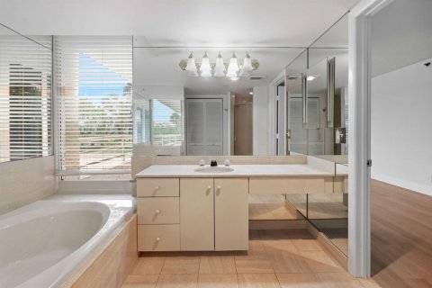 Condo in Boca Raton, Florida, 3 bedrooms  № 2392573 - photo 23