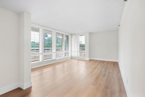 Condo in Boca Raton, Florida, 3 bedrooms  № 2392573 - photo 18