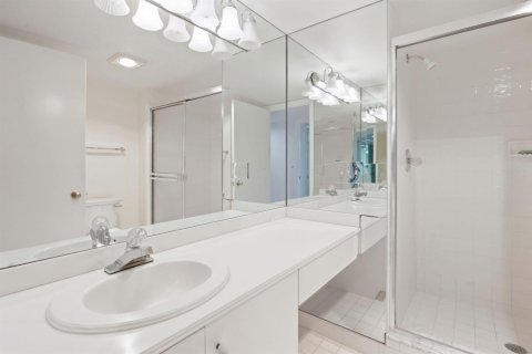 Condo in Boca Raton, Florida, 3 bedrooms  № 2392573 - photo 25