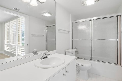 Condo in Boca Raton, Florida, 3 bedrooms  № 2392573 - photo 26