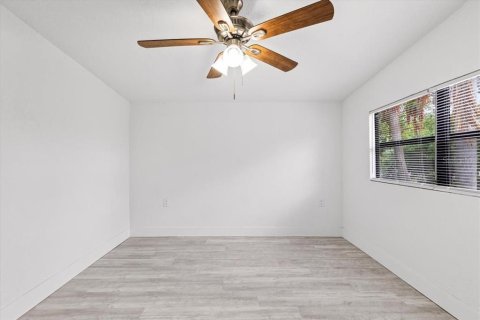 Villa ou maison à vendre à Tampa, Floride: 4 chambres, 137.68 m2 № 1765217 - photo 19