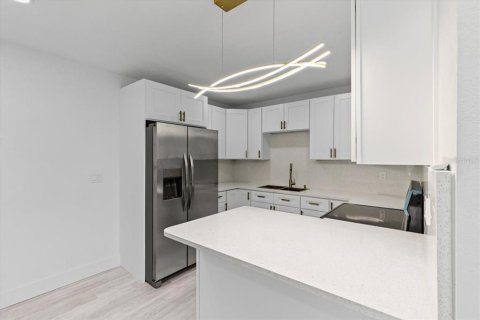 Villa ou maison à vendre à Tampa, Floride: 4 chambres, 137.68 m2 № 1765217 - photo 7