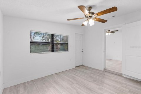 Villa ou maison à vendre à Tampa, Floride: 4 chambres, 137.68 m2 № 1765217 - photo 20