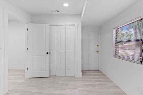 Villa ou maison à vendre à Tampa, Floride: 4 chambres, 137.68 m2 № 1765217 - photo 25