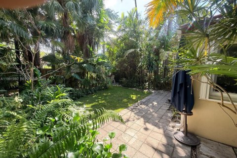 Купить виллу или дом в Майами, Флорида 8 комнат, 118.73м2, № 2052669 - фото 30