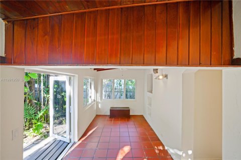 Купить виллу или дом в Майами, Флорида 8 комнат, 118.73м2, № 2052669 - фото 23