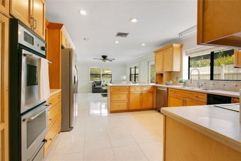 House in Bartow, Florida 4 bedrooms, 201.78 sq.m. № 1681745 - photo 13